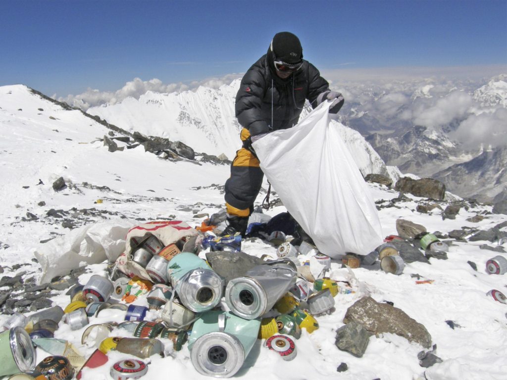 Everest contaminado