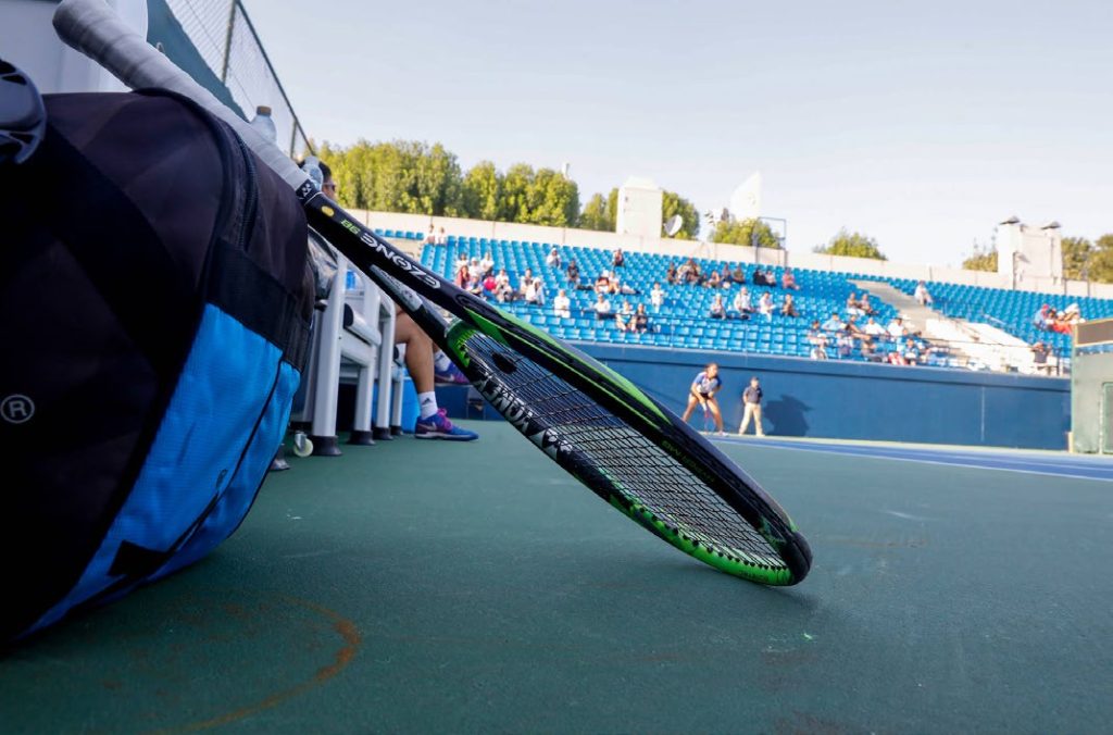 Tenis