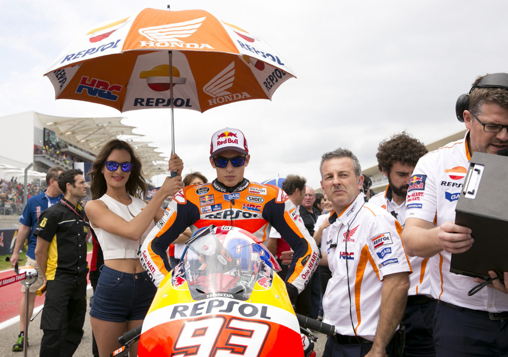 Mujer Paddock Moto GP