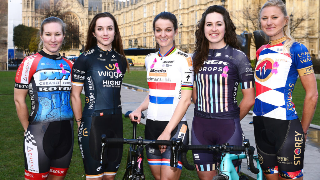 Mujeres ciclistas profesionales
